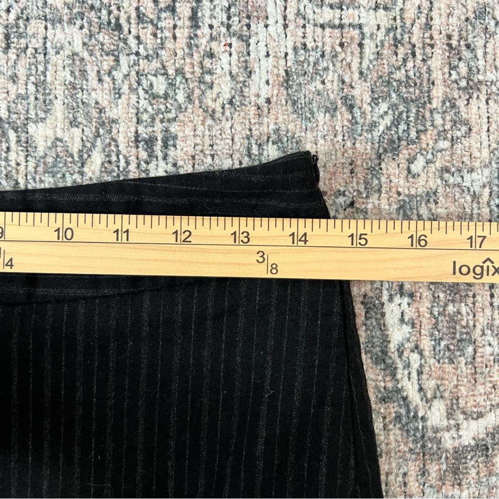 Banana Republic Black Pinstriped Wool Mini Skirt Womens Size 0 - Picture 9 of 14